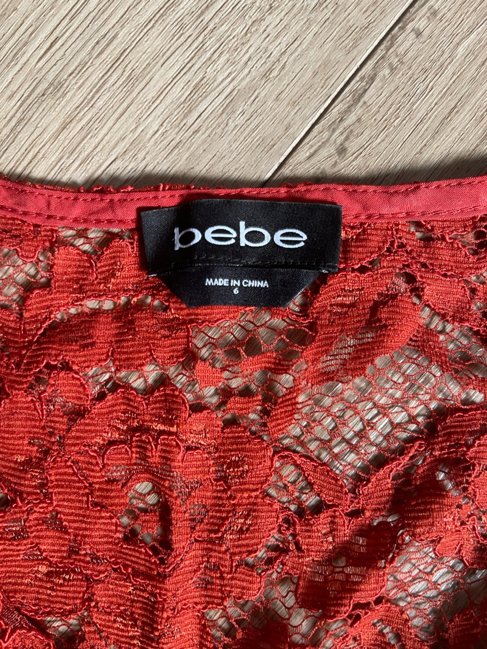 bebe Red Floral Lace Crop top - Picture 3 of 3
